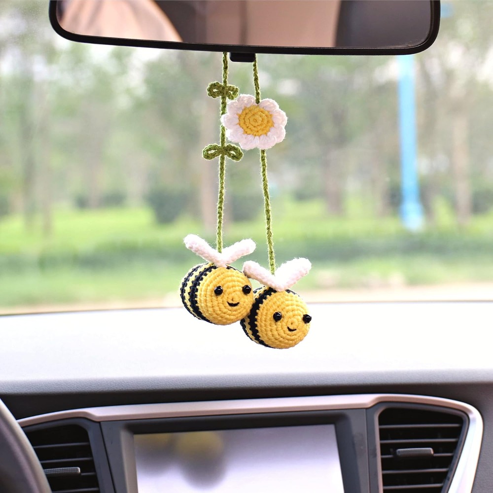 Car Accessories Mirror Hanging - พวงกุญแจผึ้งถักโครเชต์น่ารักสำหรับแขวนกระจกมองหลังรถยนต์ ของตกแต่งทำมือจากไหมพรม ของประดับตกแต่งภายในรถยนต์