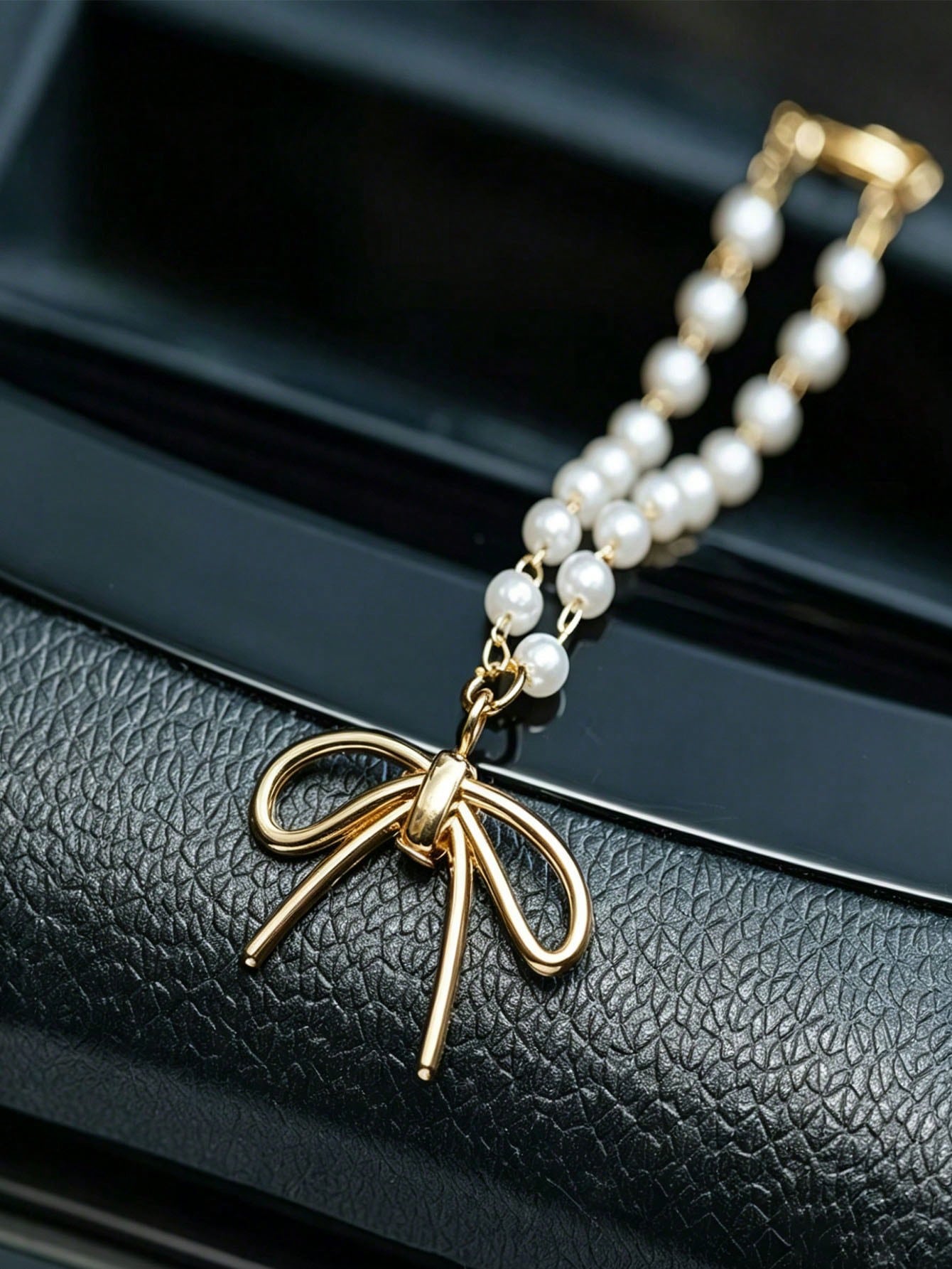 จี้รูปโบว์มุกสำหรับรถยนต์ วัสด - Car Accessories Mirror Hanging บทวิจารณ์และราคา